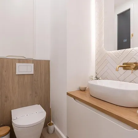 Ambient Aura * Budapest